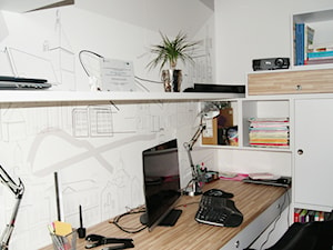 biuro projektowe - Małe z zabudowanym biurkiem białe biuro, styl skandynawski - zdjęcie od G&G Pracownia Projektowa