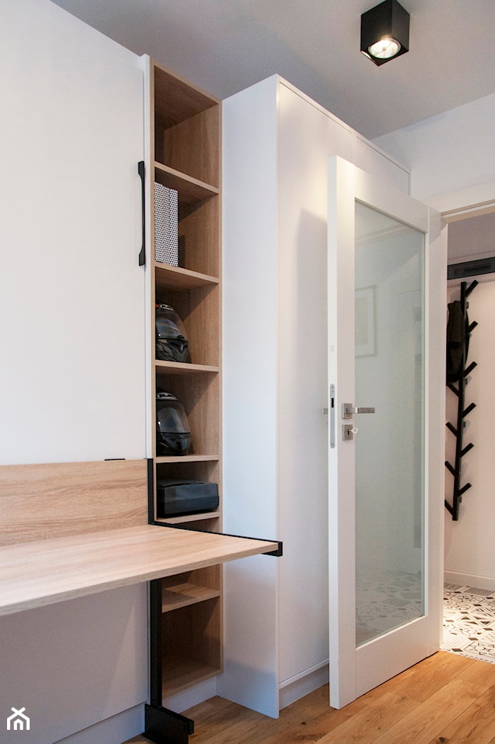 Niewielkie mieszkanie w skandynawskim stylu - Sypialnia, styl minimalistyczny - zdjęcie od MIKU grafika & wnętrza - Homebook