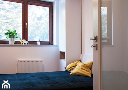 Niewielkie mieszkanie w skandynawskim stylu - Sypialnia, styl skandynawski - zdjęcie od MIKU grafika & wnętrza