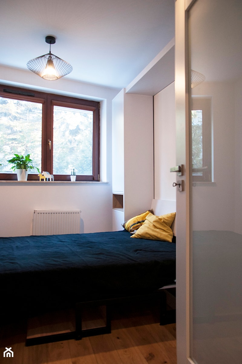Niewielkie mieszkanie w skandynawskim stylu - Sypialnia, styl skandynawski - zdjęcie od MIKU grafika & wnętrza