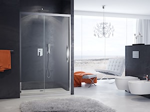 Armatura - Duża na poddaszu z marmurową podłogą łazienka z oknem, styl nowoczesny - zdjęcie od EXCELLENT