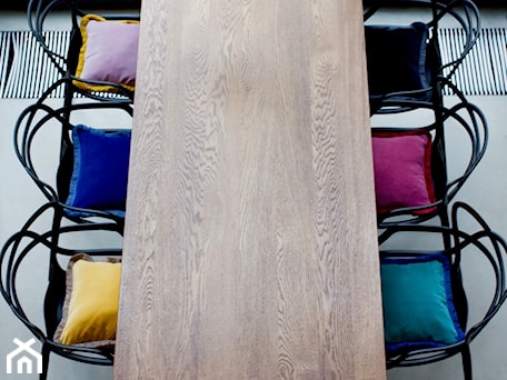 Aranżacje wnętrz - Salon: Poduszki welurowe NUKI - NUKI Wooden furniture designed for generations. Przeglądaj, dodawaj i zapisuj najlepsze zdjęcia, pomysły i inspiracje designerskie. W bazie mamy już prawie milion fotografii!