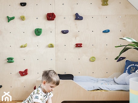 Aranżacje wnętrz - Pokój dziecka: ścianka wspinaczkowa dla dzieci - NUKI Wooden furniture designed for generations. Przeglądaj, dodawaj i zapisuj najlepsze zdjęcia, pomysły i inspiracje designerskie. W bazie mamy już prawie milion fotografii!