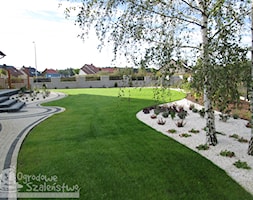 Ogród dla każdego - Duży ogród przed domem za domem, styl tradycyjny - zdjęcie od Ogrodowe Szaleństwo - Homebook