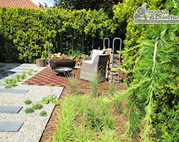 Ogród z paleniskiem - Średni ogród, styl nowoczesny - zdjęcie od Ogrodowe Szaleństwo - Homebook