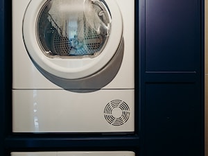 Łazienka z pralką i suszarką - zdjęcie od Smart Design Sara Tokarczyk