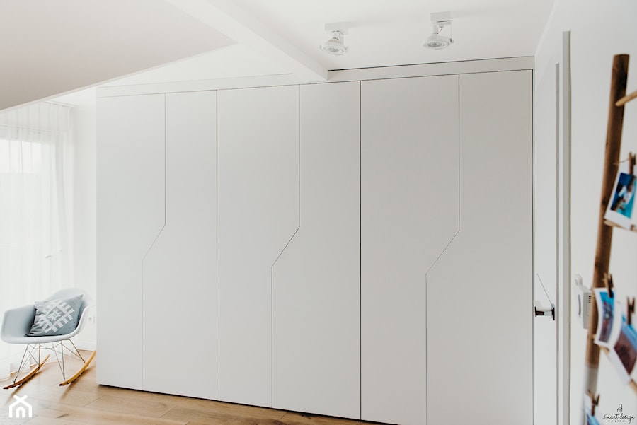 Nowoczesne szafy w sypialni - zdjęcie od Smart Design Sara Tokarczyk