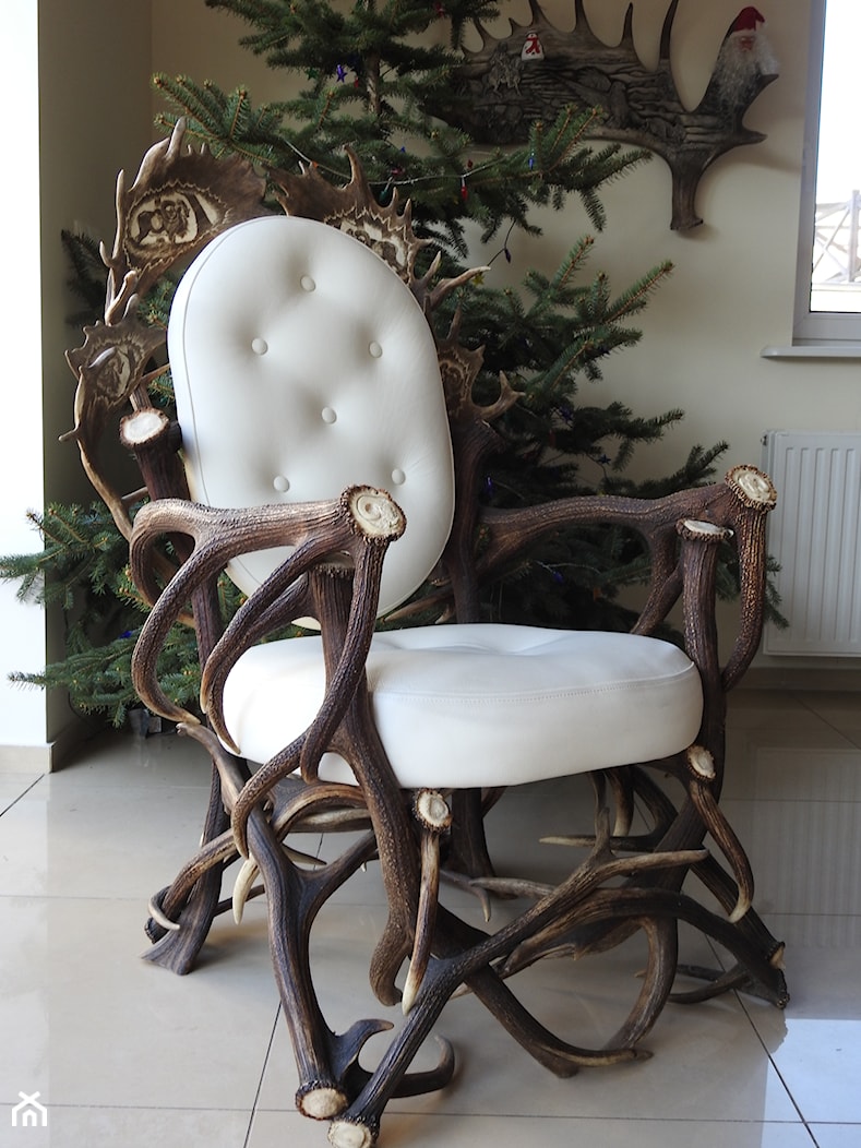 Fotel z poroży w świątecznym klimacie - zdjęcie od Antlabo - Homebook