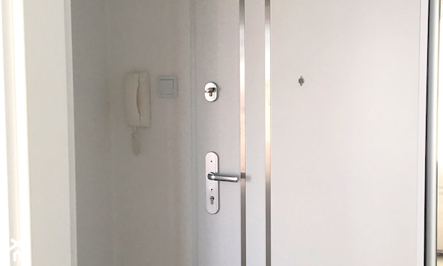 montaż drzwi aluminiowych