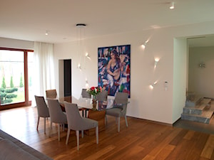 Dom 400m2 - Jadalnia, styl nowoczesny - zdjęcie od Comfort House