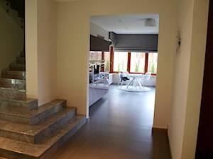 Dom 400m2 - Kuchnia, styl nowoczesny - zdjęcie od Comfort House