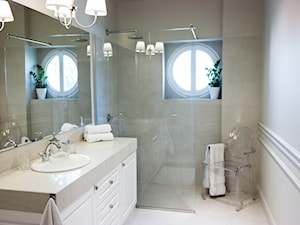 Mieszkanie pod wynajem - Średnia łazienka z oknem, styl tradycyjny - zdjęcie od NOVEL HOMEpracowniaarchitektury