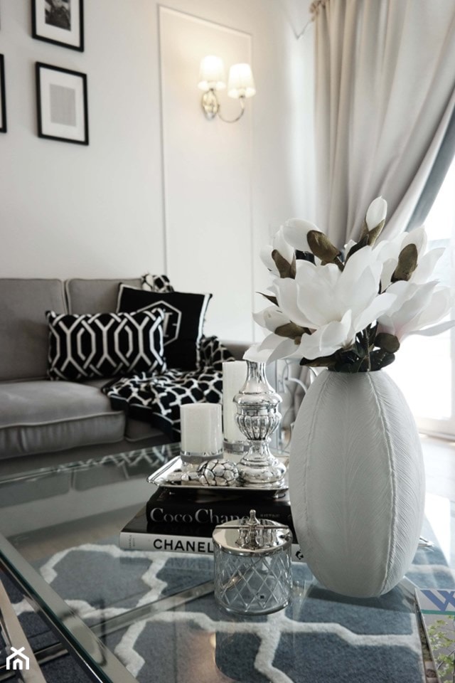 Dom w stylu New York i odcienie szarości :) - Średni biały salon, styl glamour - zdjęcie od NOVEL HOMEpracowniaarchitektury