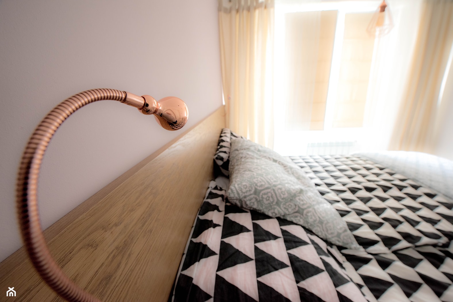 Lewitujące łóżko - zdjęcie od Esona Architektura - Homebook
