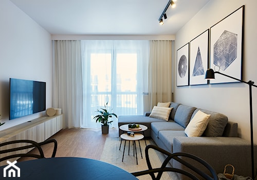Mieszkanie 42m2 - Mały średni biały szary salon z tarasem / balkonem, styl nowoczesny - zdjęcie od Martyna Midel projekty wnętrz