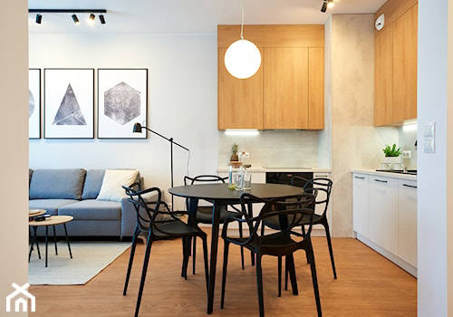 Mieszkanie 42m2 - Mała szara jadalnia w kuchni, styl nowoczesny - zdjęcie od Martyna Midel projekty wnętrz