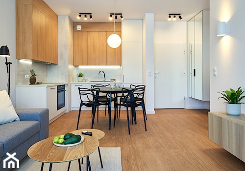 Mieszkanie 42m2 - Mała średnia otwarta z salonem biała szara z zabudowaną lodówką kuchnia w kształci ... - zdjęcie od Martyna Midel projekty wnętrz