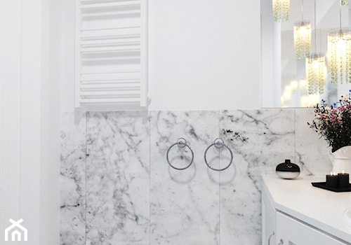 Łazienka z białym marmurem - zdjęcie od Aneta Talarczyk Pracownia Projektowa