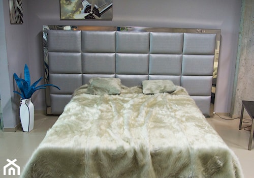 ekskluzywana sypialnia - Średnia szara sypialnia - zdjęcie od topmebels