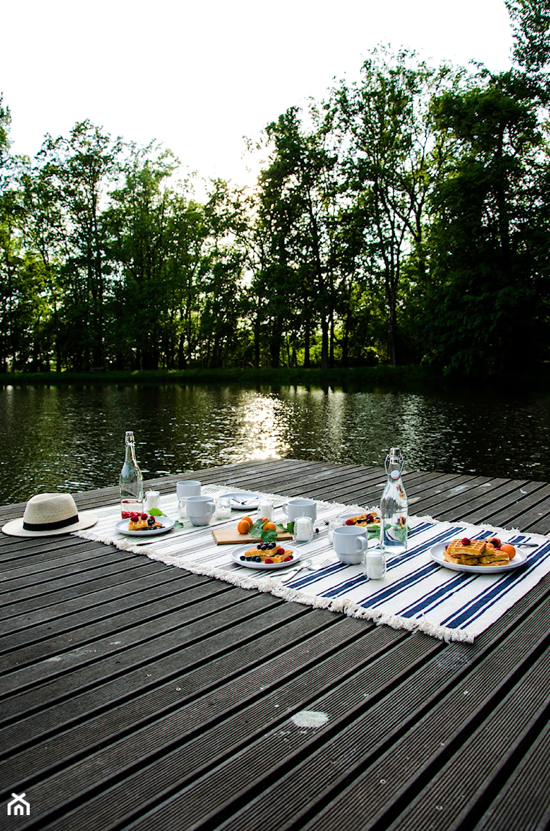 Piknik nad jeziorem - Ogród, styl nowoczesny - zdjęcie od deckyourwedd.pl