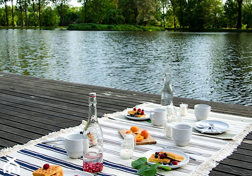 Piknik nad jeziorem - Ogród, styl nowoczesny - zdjęcie od deckyourwedd.pl