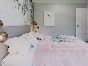 Borki - Mała szara sypialnia, styl nowoczesny - zdjęcie od ARCHIWYTWÓRNIA Tomek Pytel