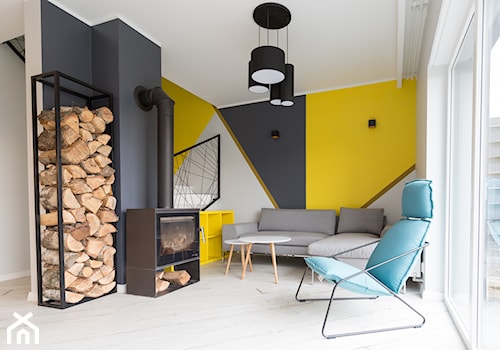 Dom w Szamotułach - Średni biały czarny żółty salon, styl nowoczesny - zdjęcie od PUKU STUDIO