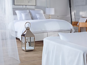 Inspiracje - Średnia biała sypialnia, styl tradycyjny - zdjęcie od Vispring