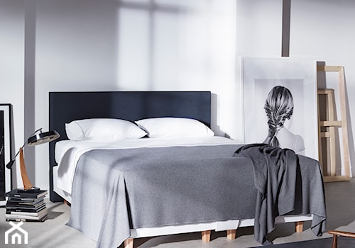 Inspiracje - Średnia szara sypialnia, styl minimalistyczny - zdjęcie od Vispring