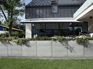 Mur z doniczek betonowych - zdjęcie od Slabb - Beton architektoniczny