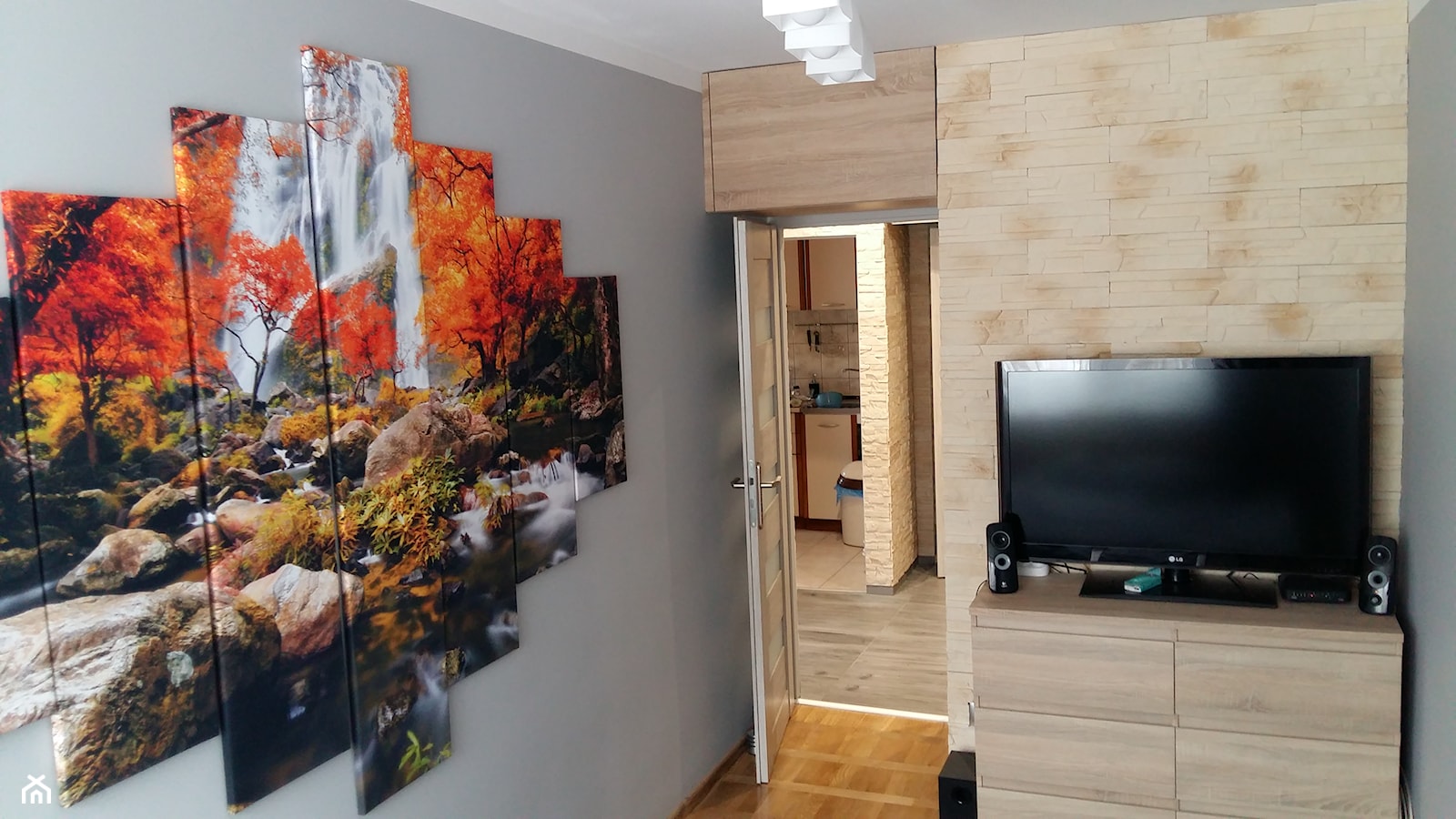 Generalny remont 50m mieszkania w bloku - Mała szara sypialnia, styl nowoczesny - zdjęcie od Kamil i Malwina - Homebook