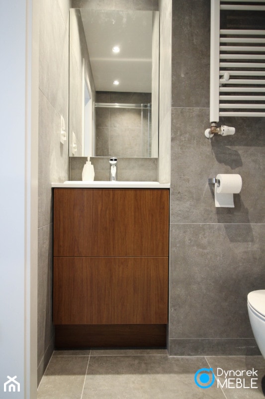 Zabudowa meblowa do łazienki z oświetleniem LED - Łazienka, styl nowoczesny - zdjęcie od Dynarek MEBLE
