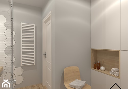 Białe heksagony w łazience - Mała bez okna łazienka, styl skandynawski - zdjęcie od KRU design