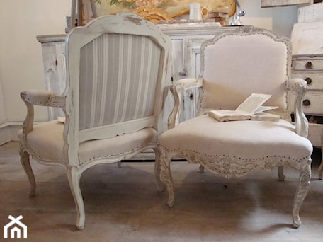 Aranżacje wnętrz - Salon: Fotele Ludwika XIV - Salon, styl prowansalski - Meubles de Charme. Przeglądaj, dodawaj i zapisuj najlepsze zdjęcia, pomysły i inspiracje designerskie. W bazie mamy już prawie milion fotografii!