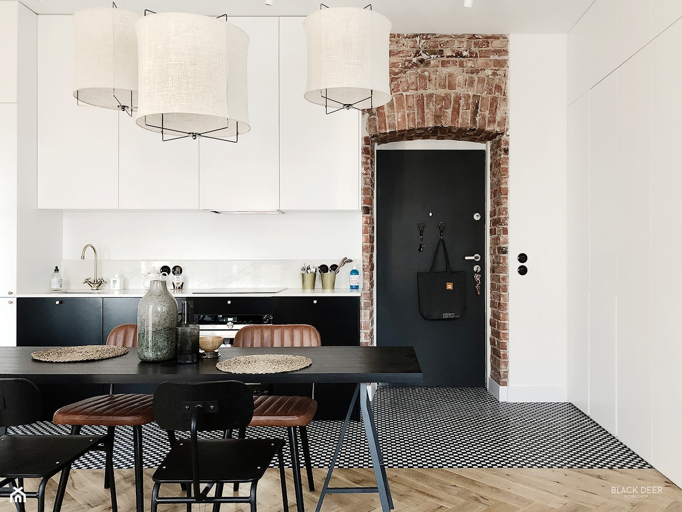 Mieszkanie w przedwojennej kamienicy, Warszawa - Kuchnia, styl minimalistyczny - zdjęcie od Black Deer Workshop Magdalena Śliwka - Homebook