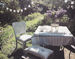 Dekoracja w ogrodzie - Ogród w stylu skandynawskim, styl skandynawski - zdjęcie od Marideko przytulny dom - Homebook