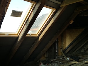 Zamontowaliśmy 5 dodatkowych okien aby rozjaśnić pomieszczenia. - zdjęcie od igor090