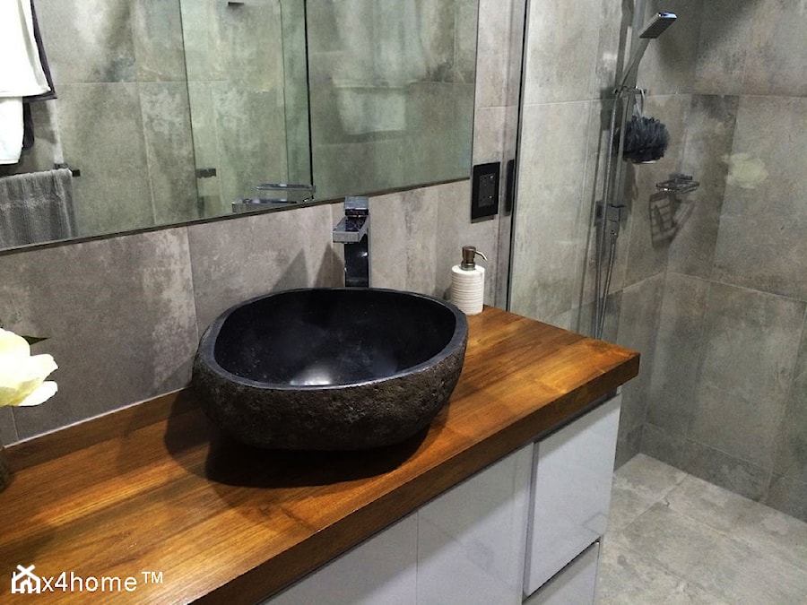 Umywalka z otoczaka – umywalka z kamienia polnego w łazience - zdjęcie od Lux4home™