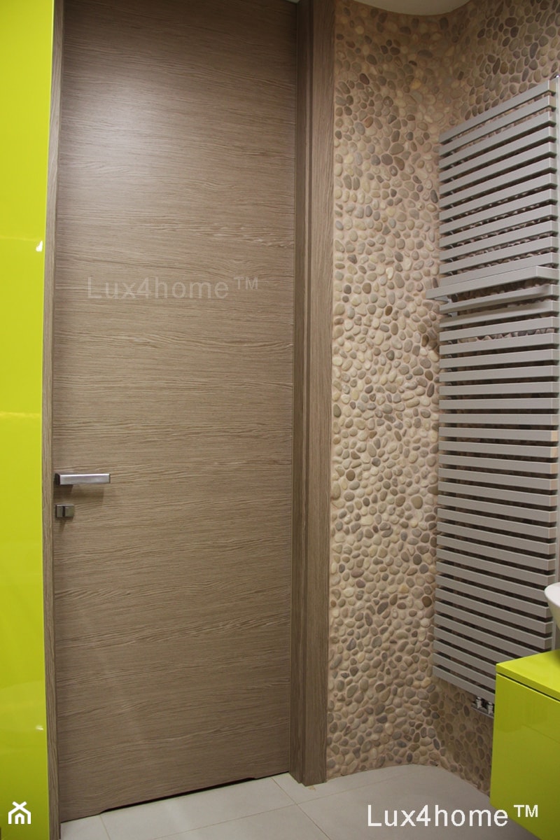 Sciana z otoczaków w łazience - beżowe mozaiki z otoczaków - zdjęcie od Lux4home™