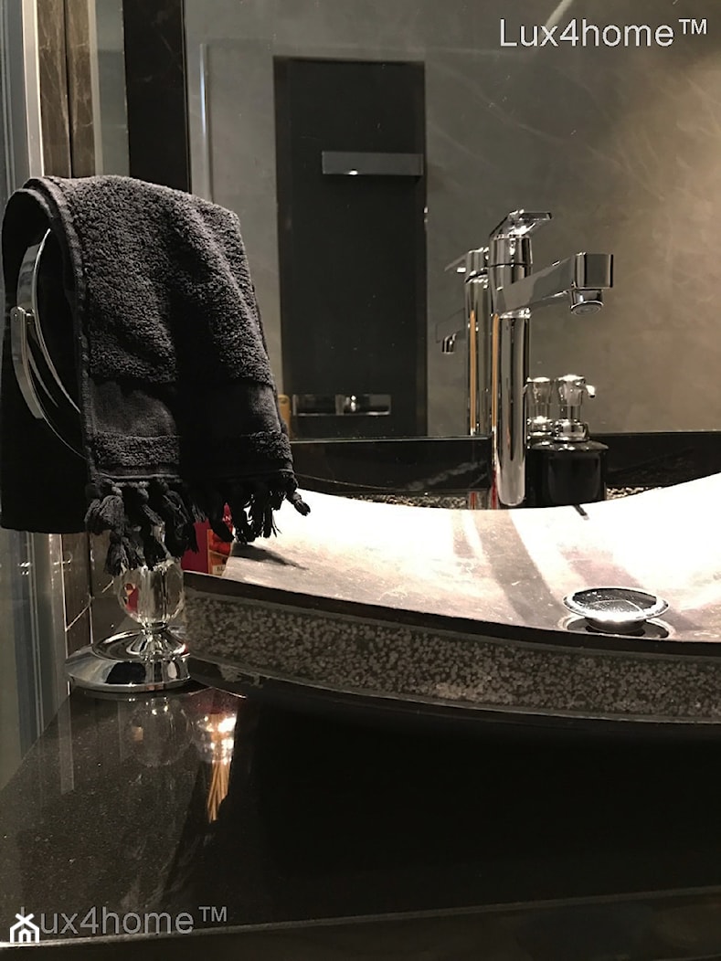 Czarna umywalka do łazienki - umywalka kwadratowa - zdjęcie od Lux4home™ - Homebook