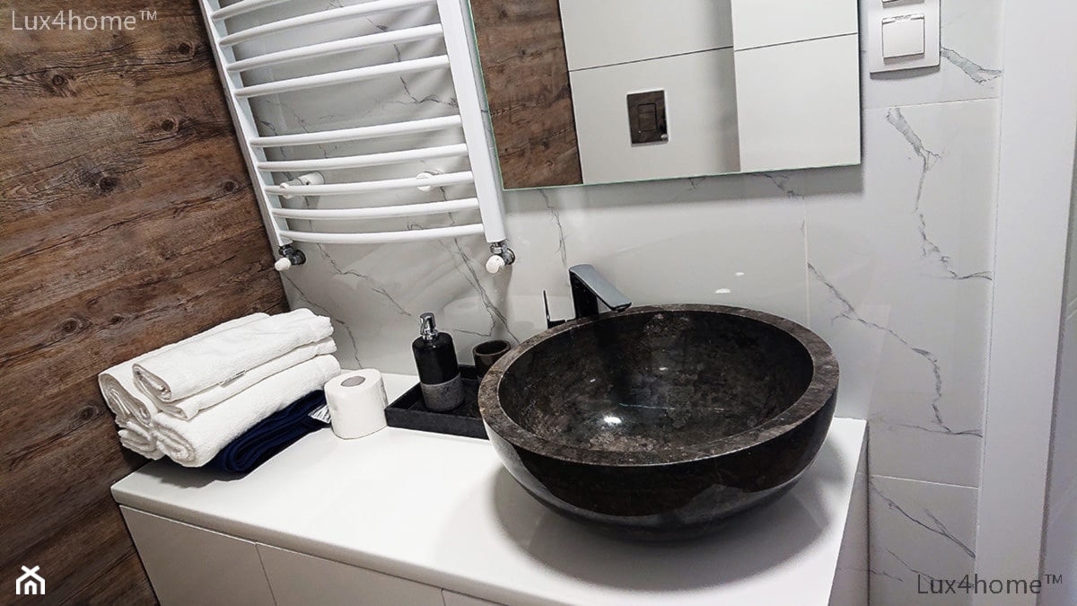 Owalna umywalka z kamienia na blat - czarna - zdjęcie od Lux4home™ - Homebook