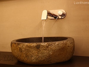 Umywalka z otoczaka – umywalka z kamienia polnego w łazience - zdjęcie od Lux4home™