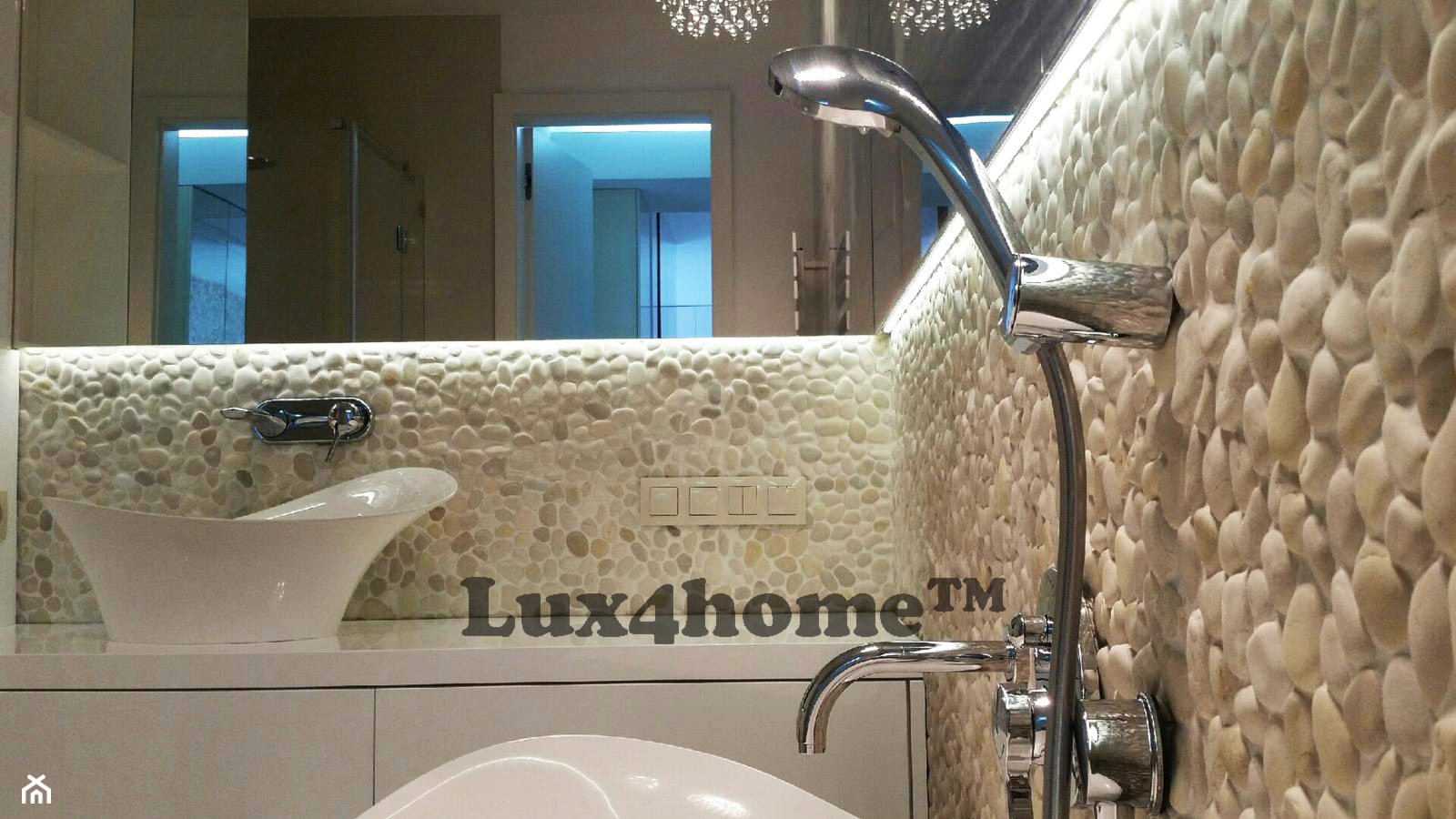 Białe otoczaki na scianie - łazienki z otoczakami - zdjęcie od Lux4home™ - Homebook