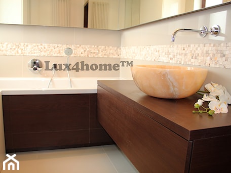 Aranżacje wnętrz - Łazienka: Umywalka z onyksu od Lux4home - Lux4home™. Przeglądaj, dodawaj i zapisuj najlepsze zdjęcia, pomysły i inspiracje designerskie. W bazie mamy już prawie milion fotografii!
