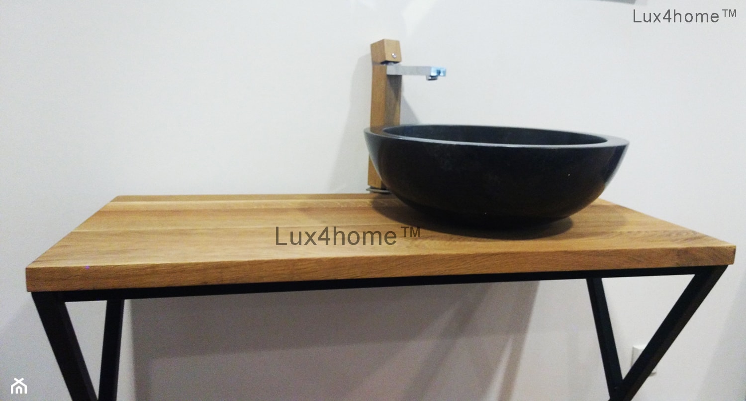 Czarna umywalka z marmuru i drewniany blat łazienkowy - zdjęcie od Lux4home™ - Homebook