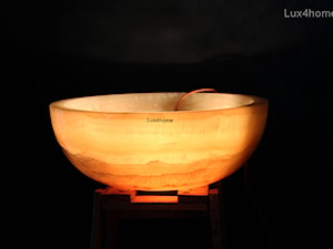 Podświetlona umywalka z kamienia na blat - zdjęcie od Lux4home™