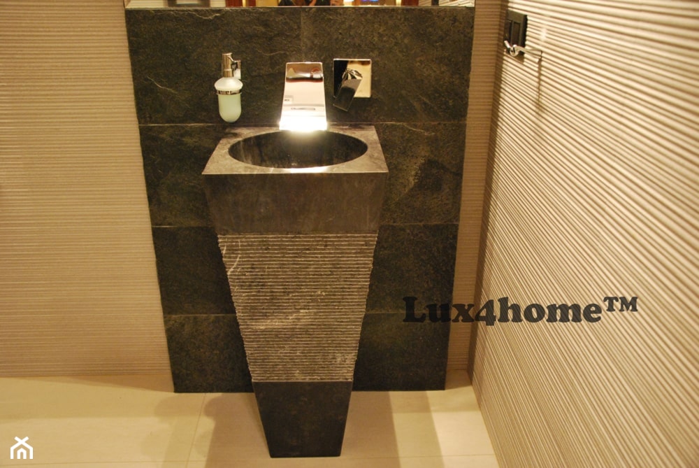 czarna umywalka stojąca - zdjęcie od Lux4home™ - Homebook