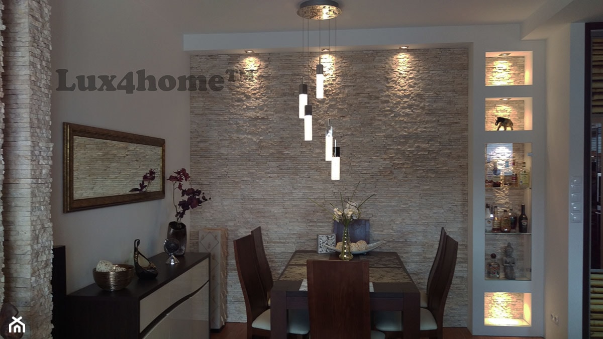Ściany z kamienia w salonie - łupek kamienny R240 Lux4home - zdjęcie od Lux4home™ - Homebook