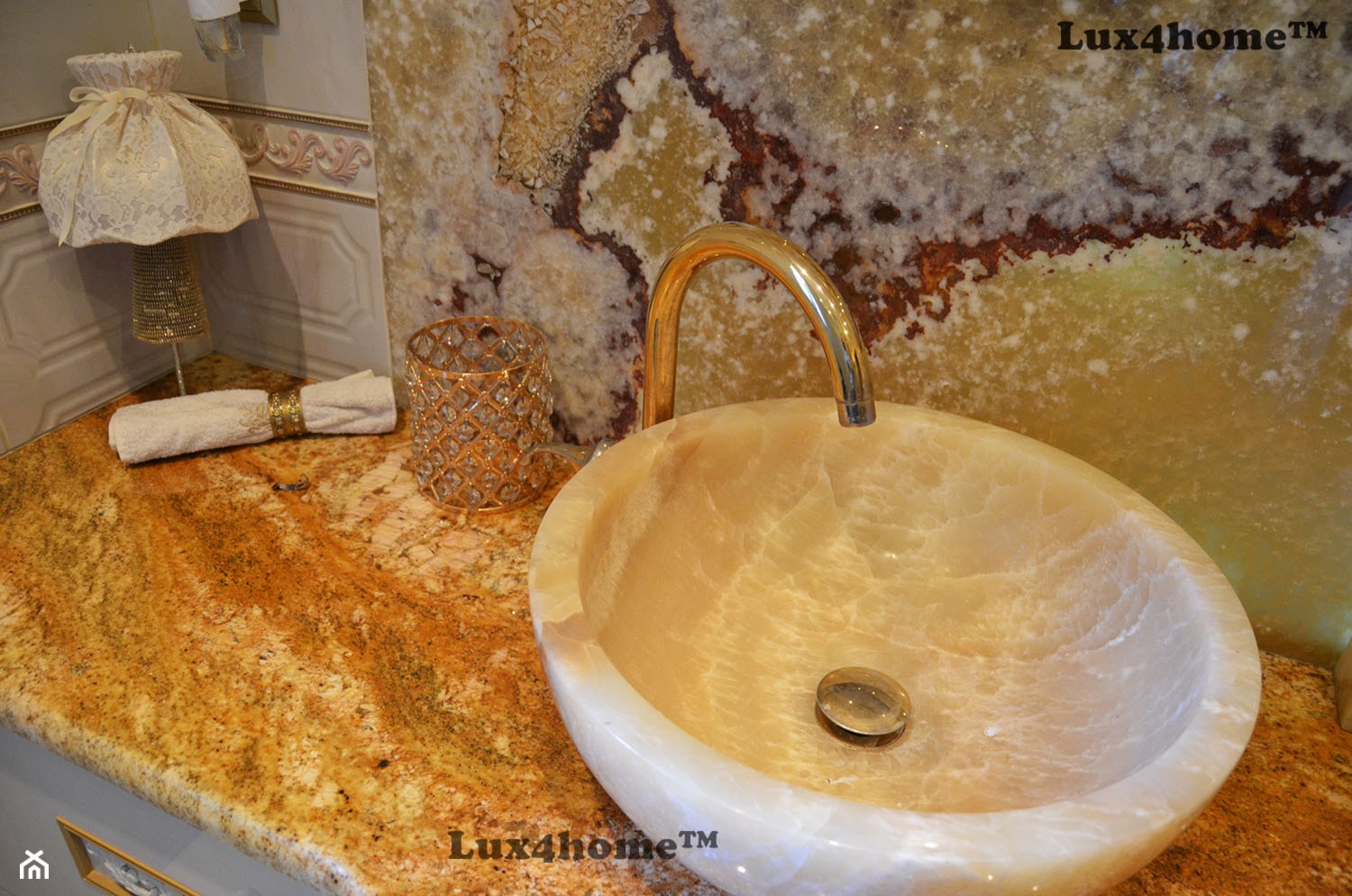 Okrągłe umywalki z onyksu na blacie - onyksowe umywalki na blat - zdjęcie od Lux4home™ - Homebook