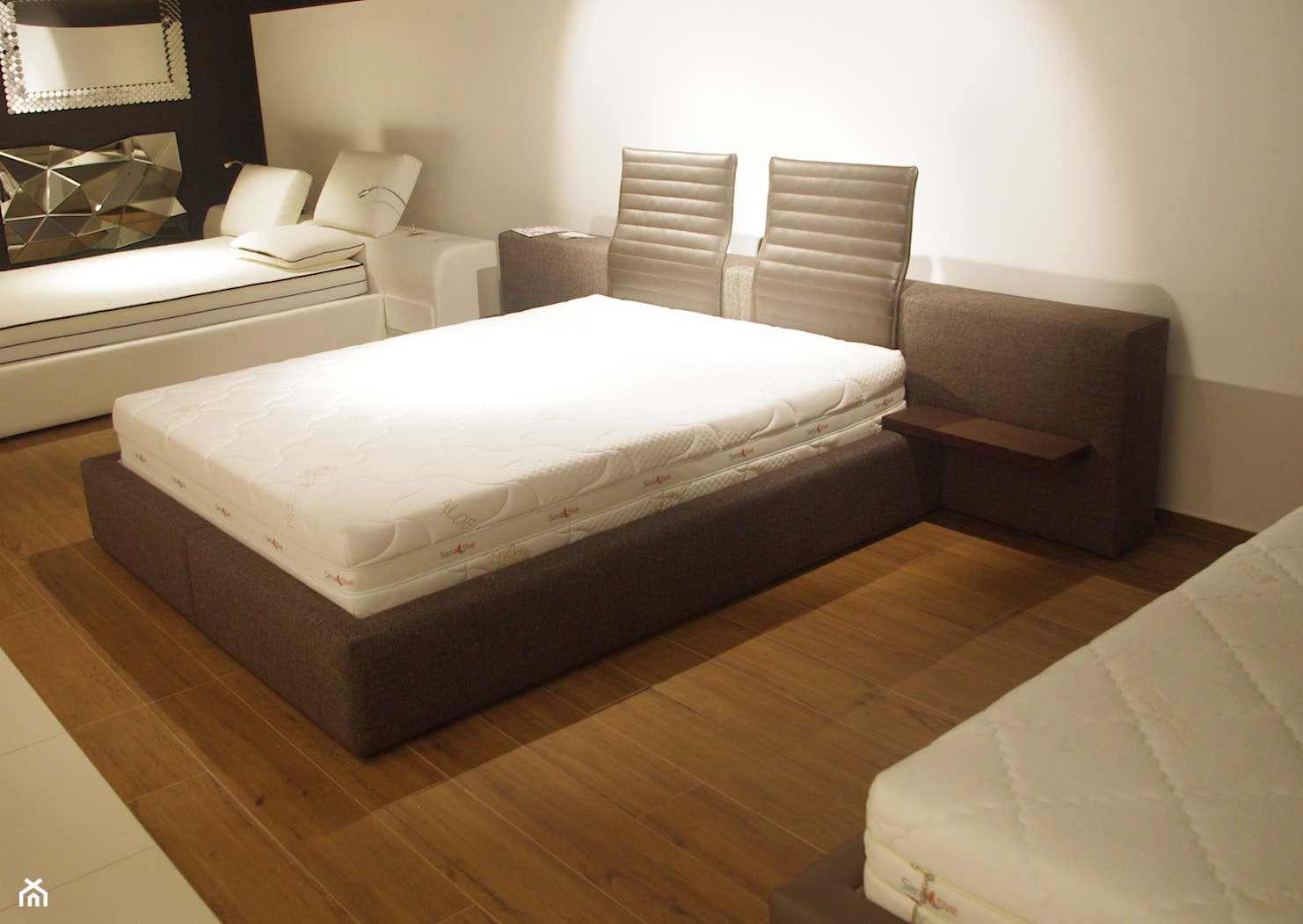Łóżko Naomi - Sypialnia, styl tradycyjny - zdjęcie od TC MEBLE - Homebook